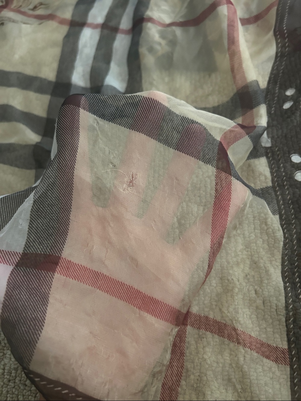 Burberry silk wool blend scarf classic check and animal print rectangular scarf - Picture 3 of 9
